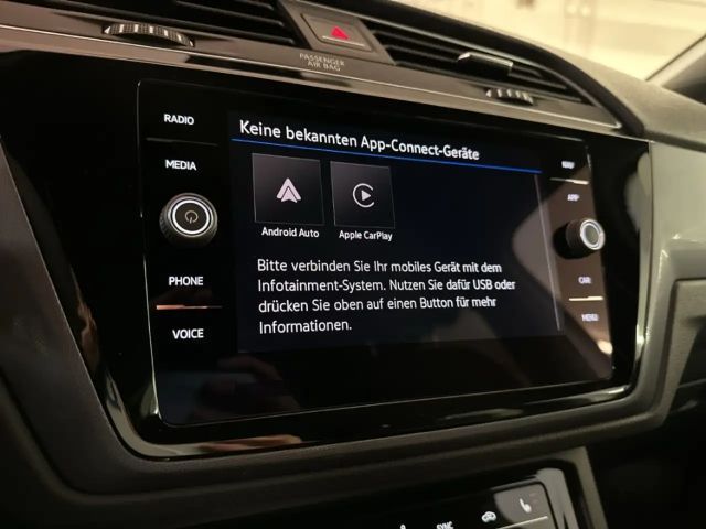 Volkswagen Touran 1.5 TSI DSG R-Line