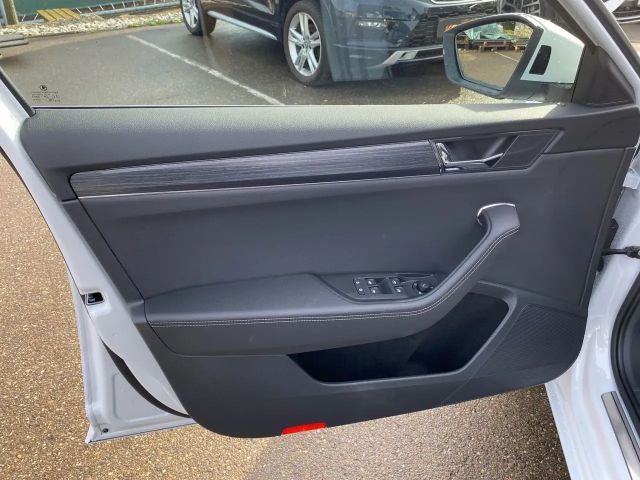 Skoda Superb 2.0 TDI Combi Style Style