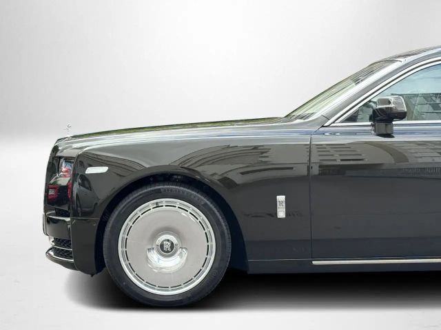 Rolls-Royce Phantom Extended (EWB) "The Connoisseur"