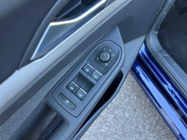 Volkswagen Golf 1.5 eTSI DSG Life