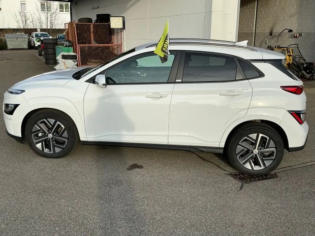 Hyundai Kona 64 kWh Electric