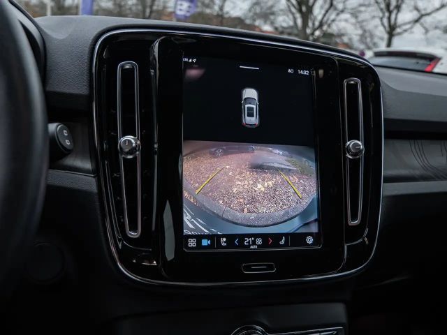 Volvo XC40 AWD Plus Recharge Twin Engine