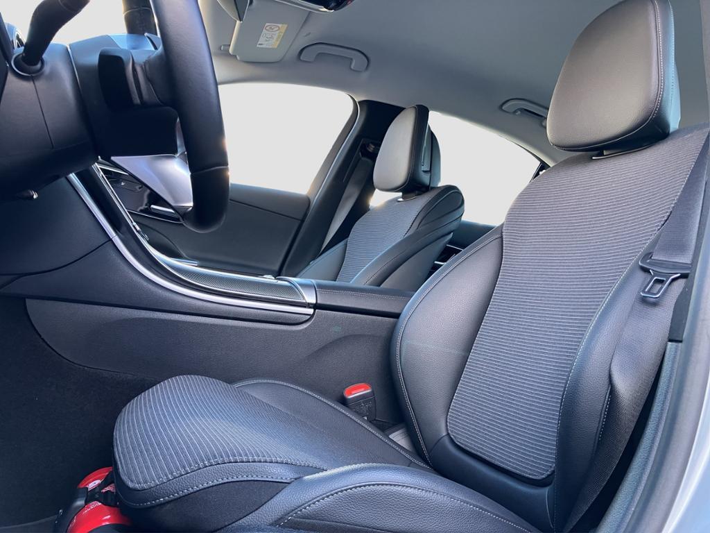 Mercedes-Benz C 200 AVANTGARDE Sedan