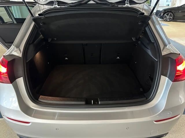 Mercedes-Benz A 200 A 200 d Progressive