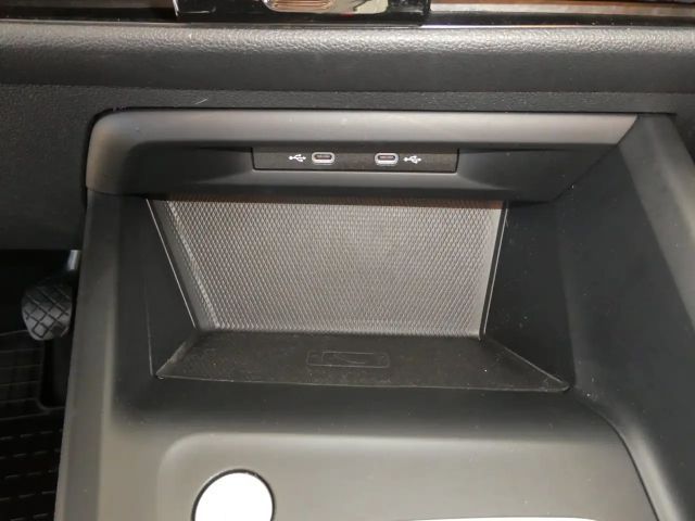 Volkswagen Golf Life Variant