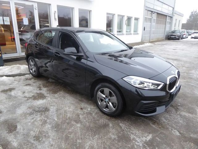BMW 116 116d Sedan