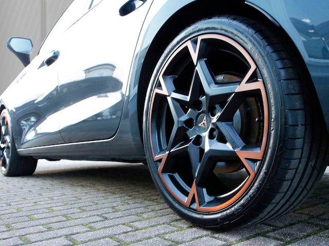 Cupra Leon 2.0 TSI 4Drive Sportstourer VZ