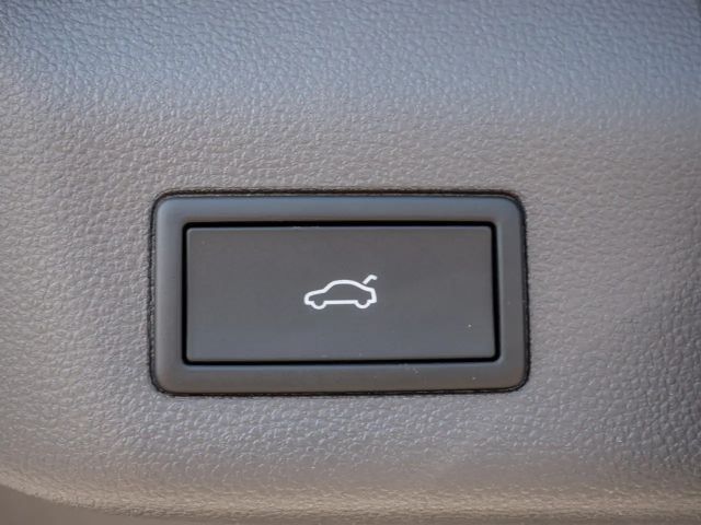 Volkswagen Multivan 2.0 TDI Lang T7