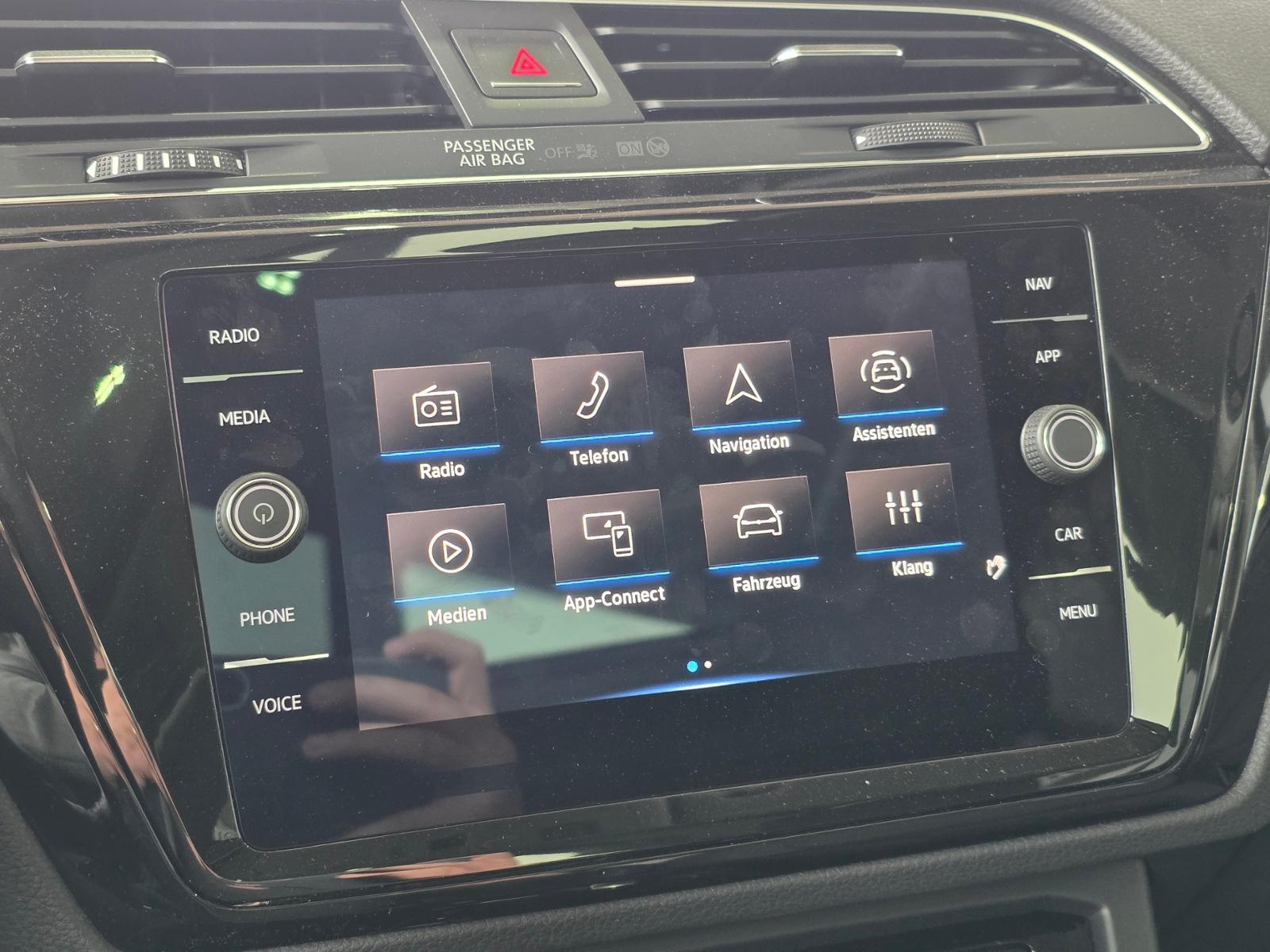 Volkswagen Touran 1.5 TSI DSG IQ.Drive R-Line