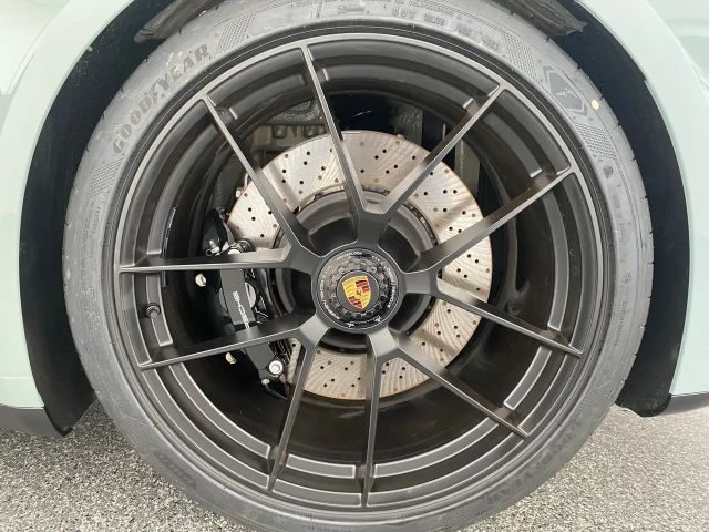 Porsche 911 Cabrio Carrera Coupé GTS