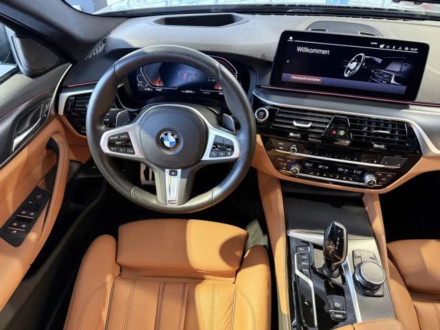 BMW 530 530i M-Sport Touring xDrive