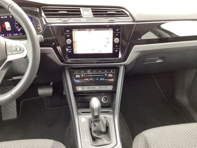 Volkswagen Touran 1.5 TSI DSG R-Line