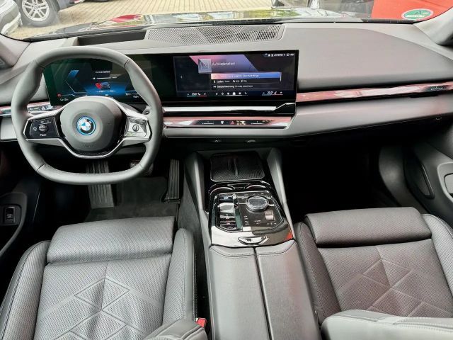 BMW i5 Sedan eDrive40