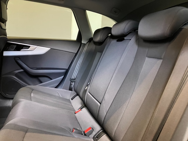 Audi A4 40 TDI Avant S-Tronic