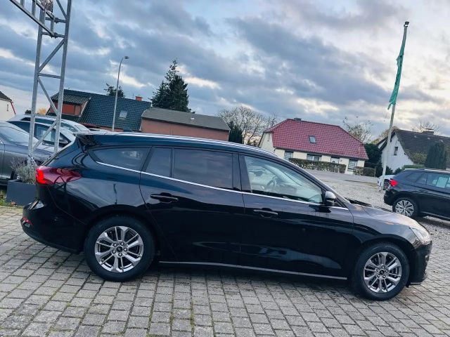 Ford Focus Titanium Wagon