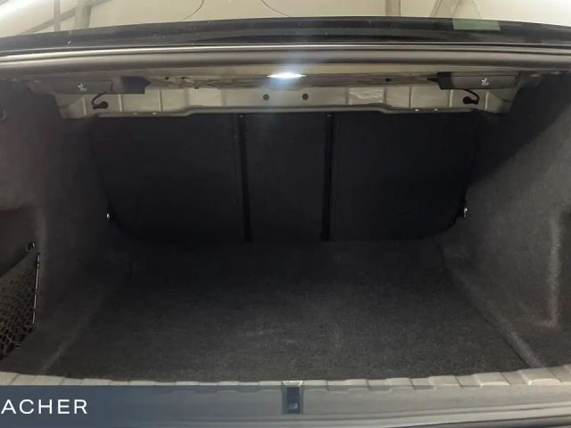 BMW 330 330i M-Sport Sedan xDrive