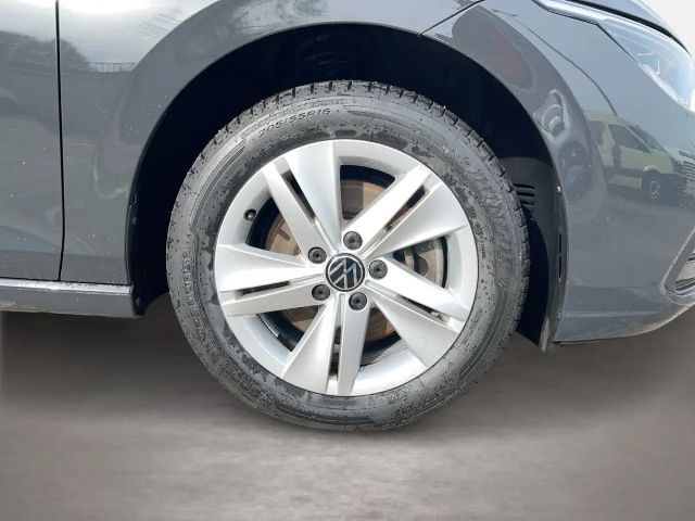 Volkswagen Golf Life Variant