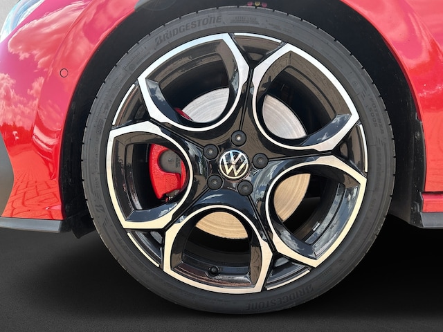 Volkswagen Golf 2.0 TSI DSG