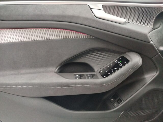 Audi A6 e-tron Avant Quattro