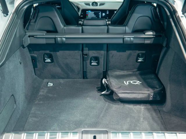 Porsche Panamera 4 E-Hybrid