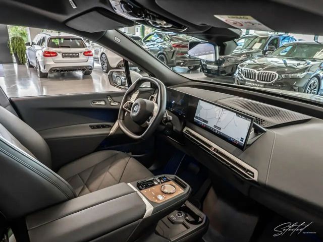 BMW iX xDrive