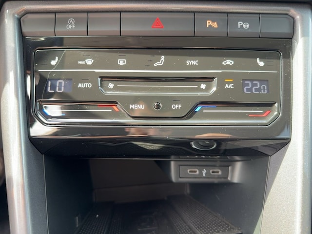 Volkswagen T-Roc T-Roc 1.5 TSI Style ab 3,99% ACC Navi LED-Matrix Park Ass. Lane Ass. Sitzh. DAB+