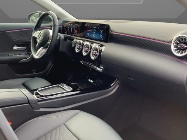 Mercedes-Benz A 180 A 180 d Progressive