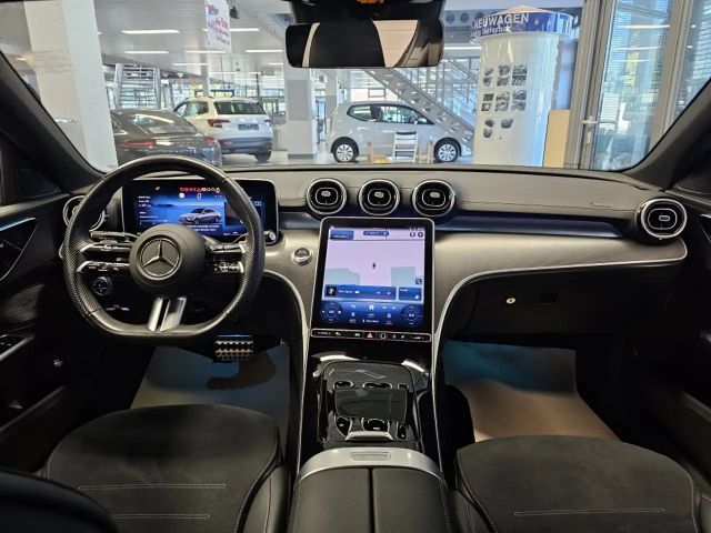 Mercedes-Benz C 200 AMG Line Sedan