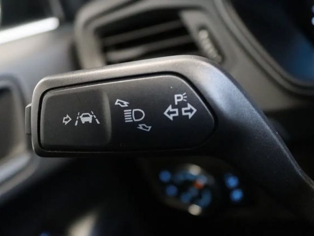 Ford Focus Cool & Connect