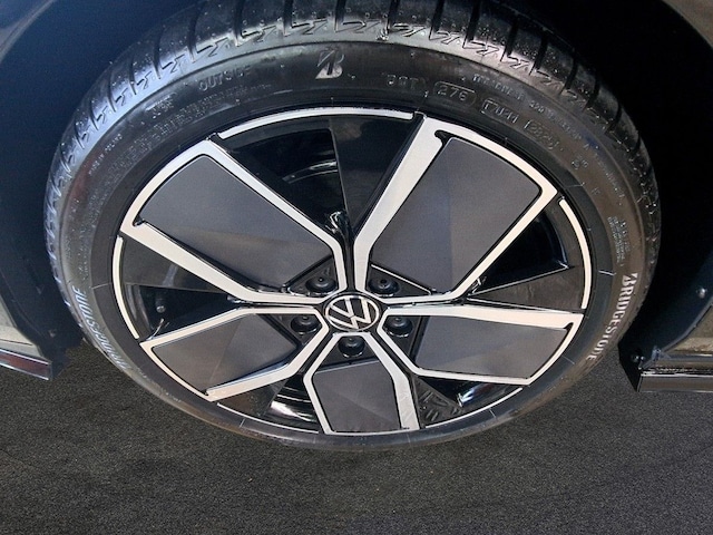 Volkswagen Golf DSG R-Line Variant