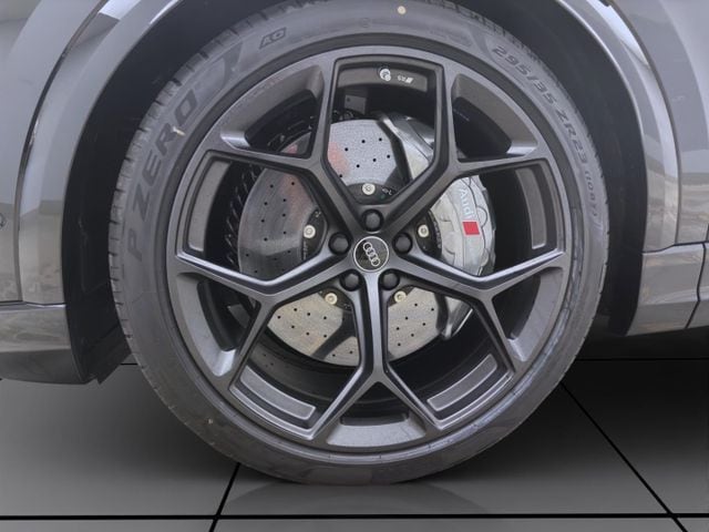 Audi RS Q8 Performance Quattro