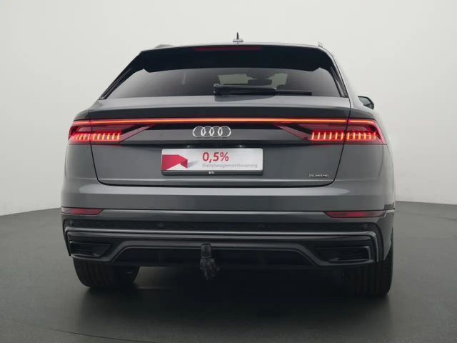 Audi Q8 S-Line