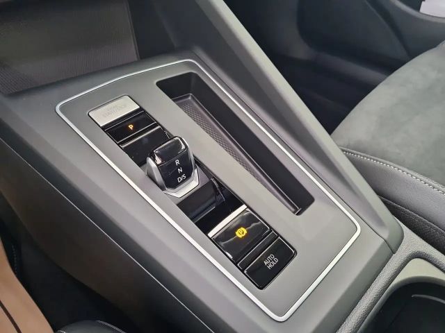 Volkswagen Golf Business DSG Variant