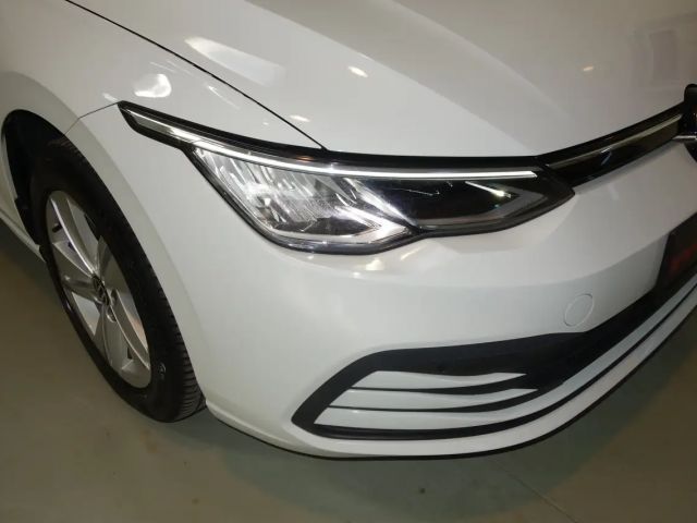 Volkswagen Golf Life Variant