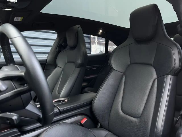 Porsche Taycan Cross Turismo Turbo