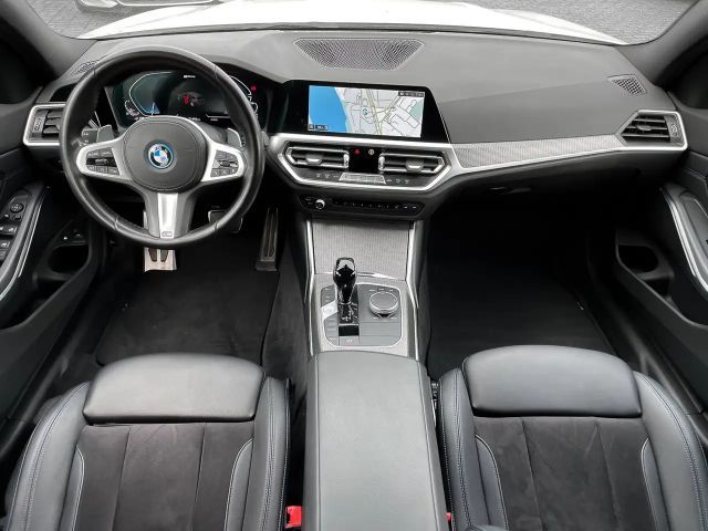 BMW 330 330e M-Sport Touring