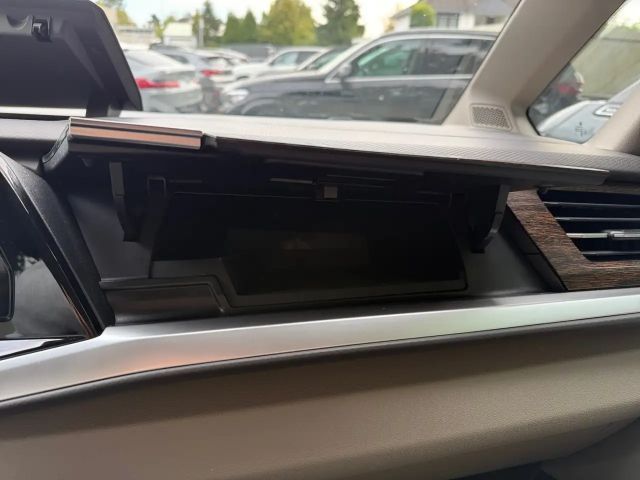 Volkswagen Multivan Style T7