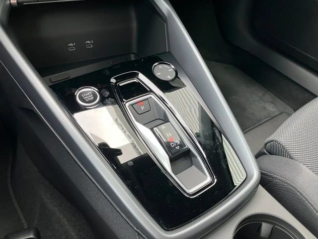 Audi A3 30 TFSI Sedan