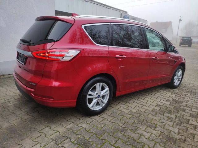 Ford S-Max Titanium