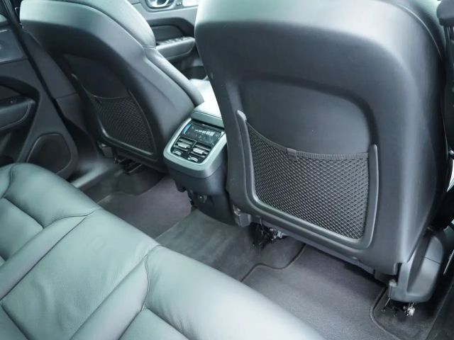 Volvo XC60 AWD Dark Ultimate