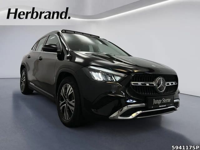 Mercedes-Benz GLA 200 Progressive