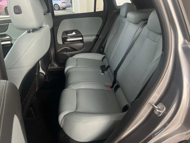 Mercedes-Benz GLA 180 Progressive