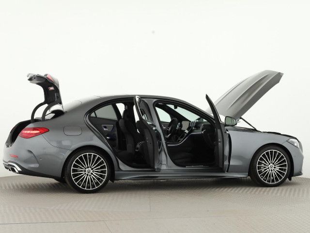 Mercedes-Benz C 220 AMG Line C 220 d Sedan