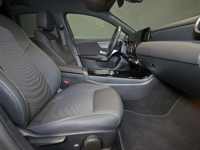 Mercedes-Benz A 180 Progressive