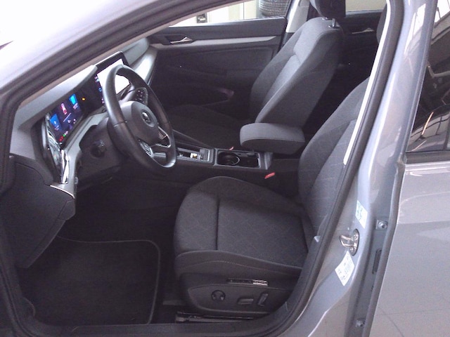 Volkswagen Golf Life Variant