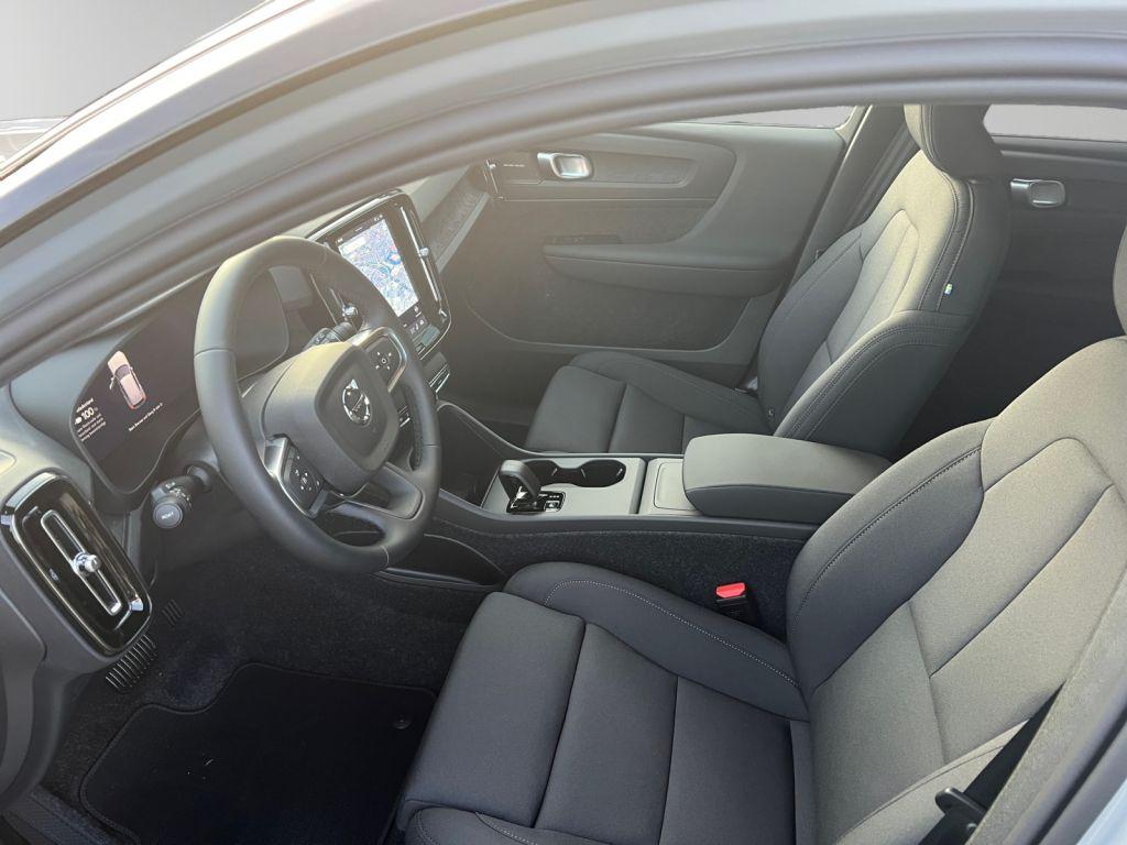 Volvo EX40 Extended range Plus Single motor