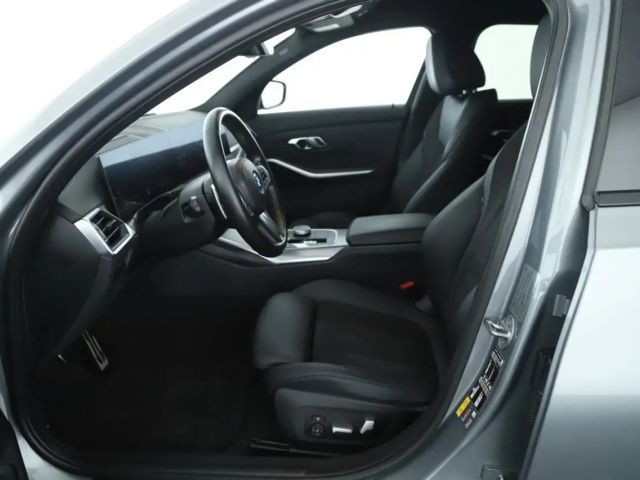 BMW 330 330e M-Sport Touring xDrive