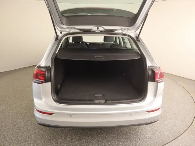 Volkswagen Golf Life Variant