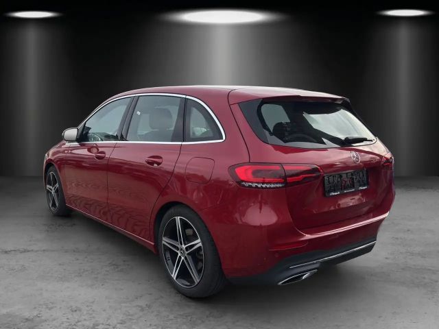 Mercedes-Benz B 200 Progressive Sedan