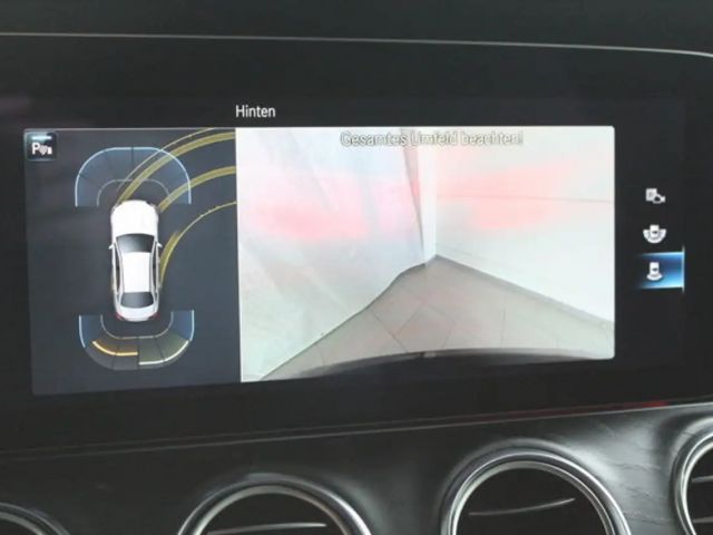 Mercedes-Benz E 220 AMG Line E 220 d Sedan